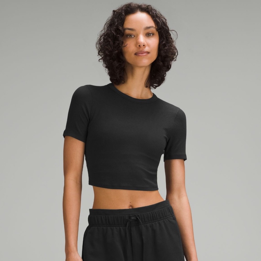 Lululemon Hold Tight Straight Hem Cropped T-Shirt